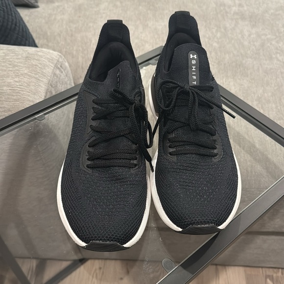 Under Armour shift runners - Picture 2 of 6